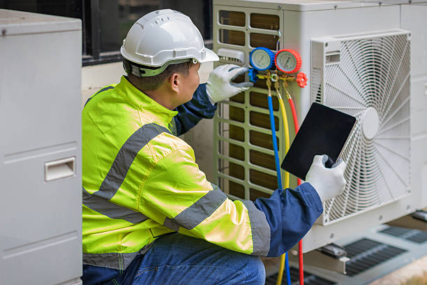 Professional Hvac technician working in Massachusetts, MA